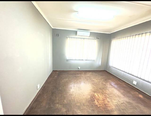 4 BEDROOM HOUSE FOR SALE IN AVOCA